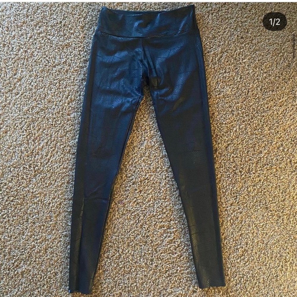 Onzie snake print leather look leggings